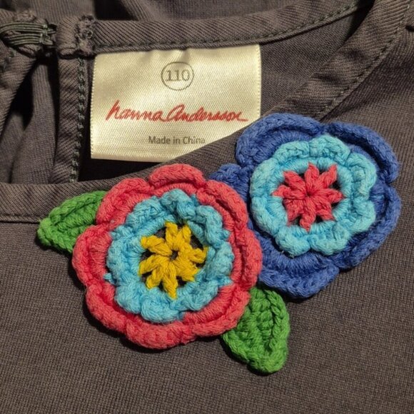 Hanna Andersson girls size 110 or 5 gray long sleeve dress with crochet flowers - Picture 3 of 6